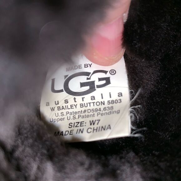 Brown UGG Bailey Button Size 7 - Picture 7 of 7